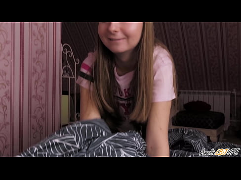 ❤️ Blondie Terda l-BFF tagħha Profondament u Gets Cum F'Ħalqha ❌ Sluts lilna